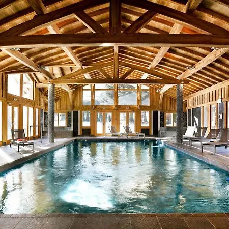 Staffal Sleeps 8 Pool Wifi Apartmán *